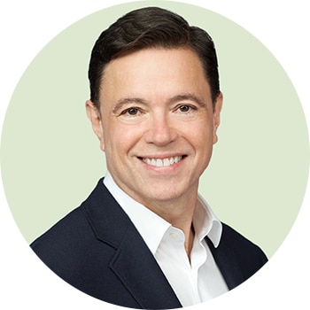 Portrait of Tom Fernandez